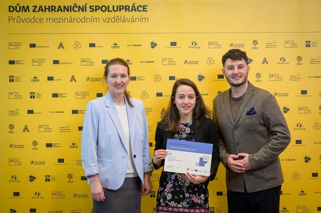 wfc1nbun2v_____2025_11_28_DZS_eTwinning_2400px-6662